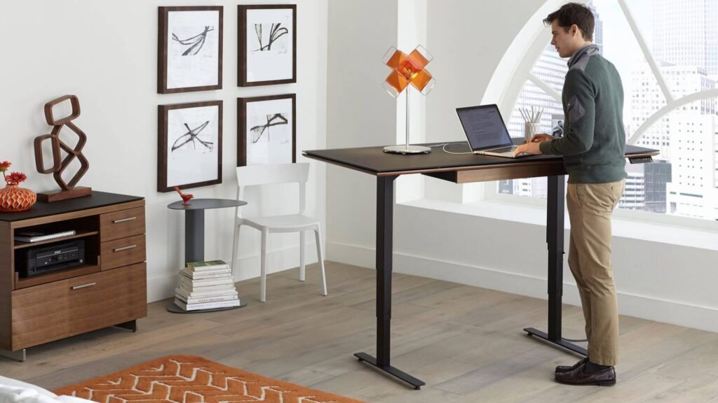 Standing Desk Benefits: A Game Changer in Your Office Life